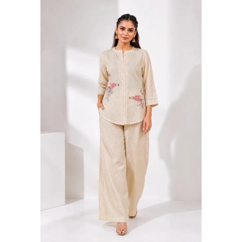 Off White Mal Cotton Co Ord Set With Floral Embroidery